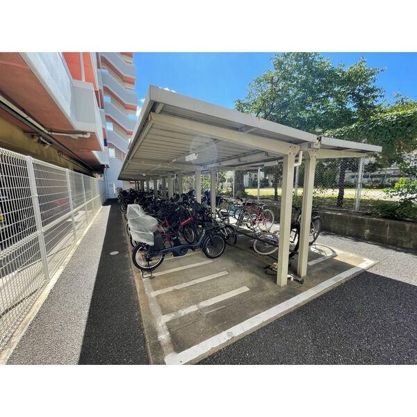 福岡市博多区吉塚１丁目のマンション