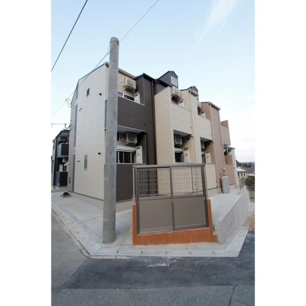 福岡市東区名島５丁目のアパート