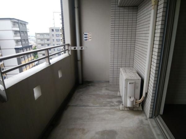 福岡市博多区吉塚５丁目のマンション