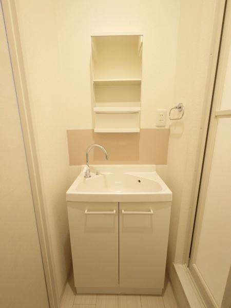 福岡市東区名島１丁目のアパート