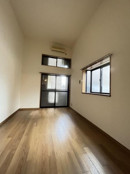 ピュア箱崎六番館