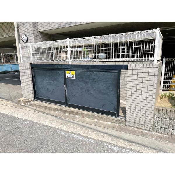 福岡市博多区吉塚６丁目のマンション