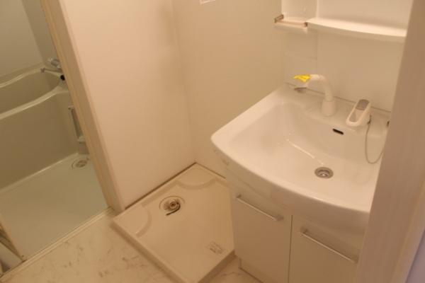 福岡市東区名島３丁目のアパート