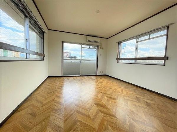 福岡市博多区吉塚１丁目のマンション