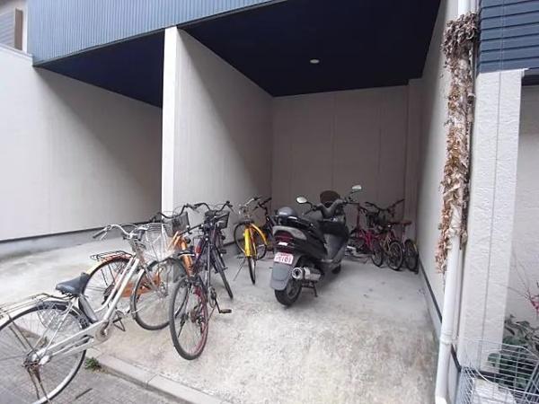 福岡市東区箱崎３丁目のアパート