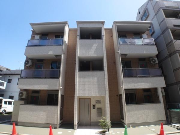 福岡市東区箱崎ふ頭３丁目のアパート