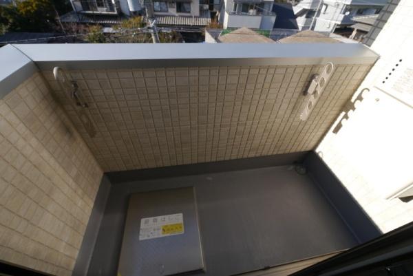 福岡市東区原田１丁目のアパート