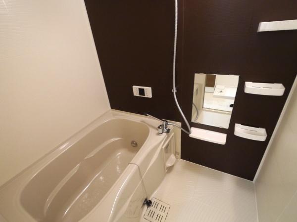 福岡市博多区吉塚２丁目のアパート