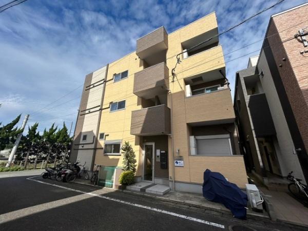 福岡市東区箱崎4丁目のアパート