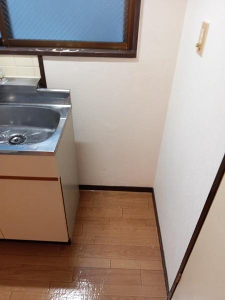 シャインハイツ西新