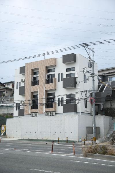 福岡市東区松崎4丁目のアパート