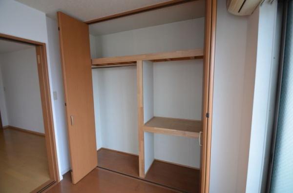 福岡市博多区吉塚４丁目のマンション