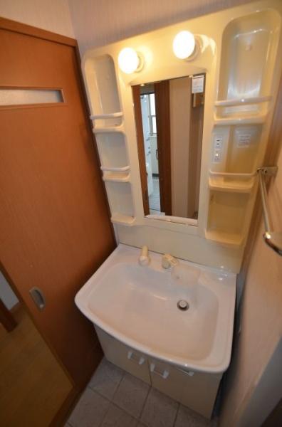 福岡市博多区吉塚４丁目のマンション