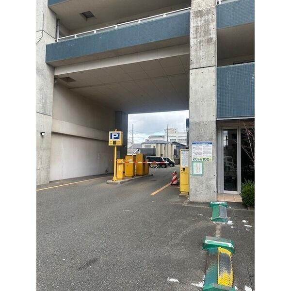 福岡市博多区吉塚６丁目のマンション