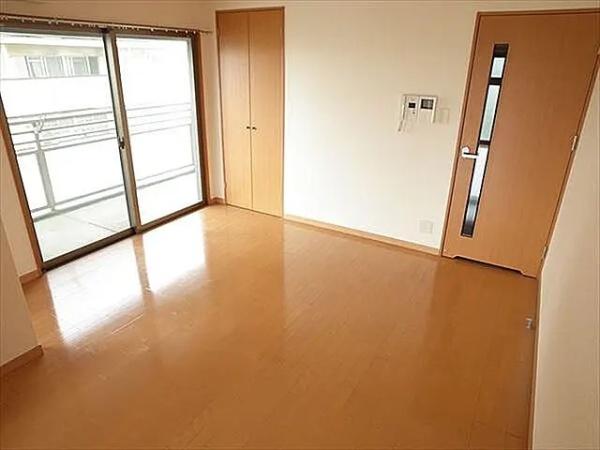 福岡市博多区千代４丁目のマンション