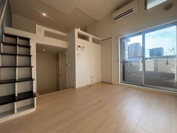 福岡市東区馬出５丁目のアパート