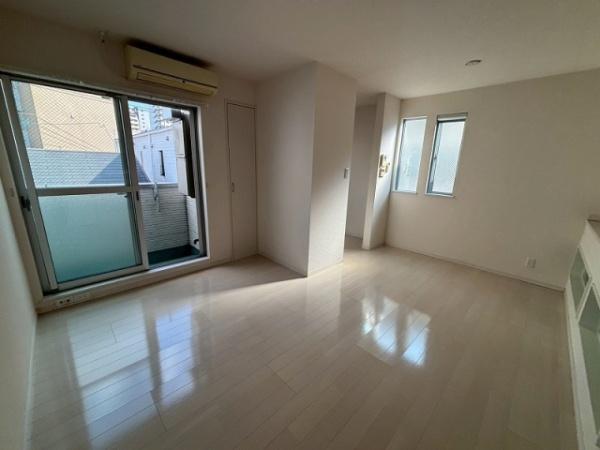 福岡市博多区千代４丁目のアパート