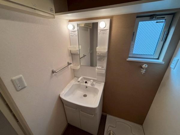 福岡市博多区千代４丁目のアパート