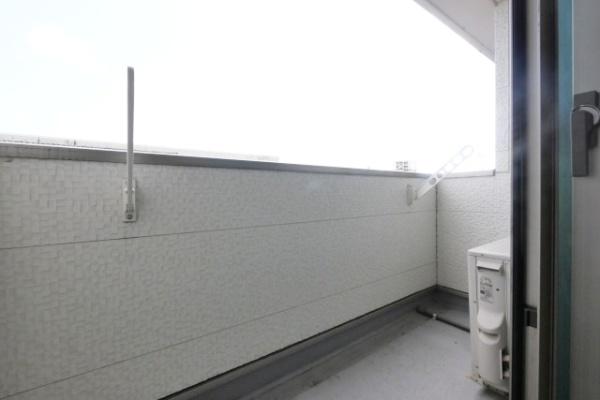 福岡市博多区吉塚８丁目のマンション
