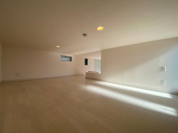 福岡市東区名島３丁目のアパート