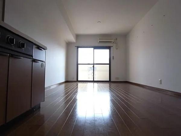 福岡市博多区吉塚６丁目のマンション