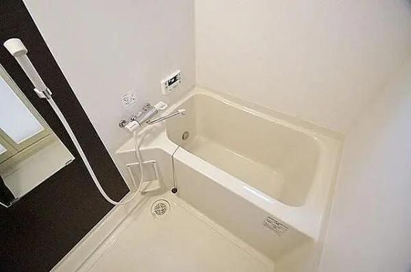 福岡市東区馬出４丁目のアパート