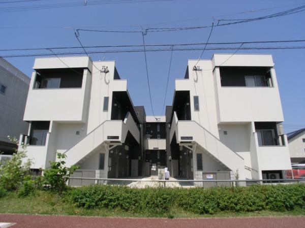 福岡市東区千早４丁目のアパート