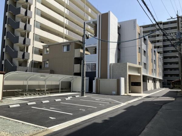 福岡市博多区吉塚６丁目のマンション
