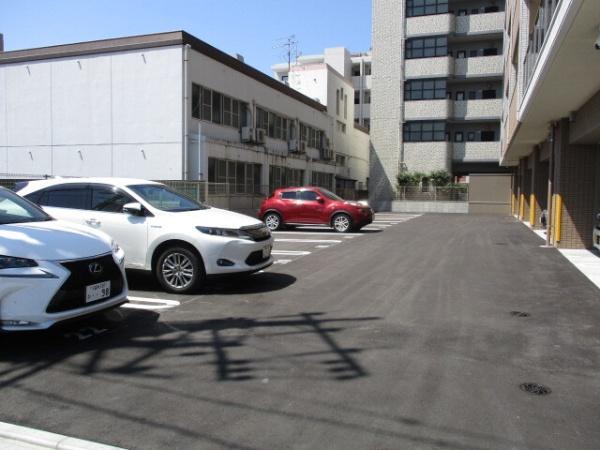 ルミエール箱崎駅前