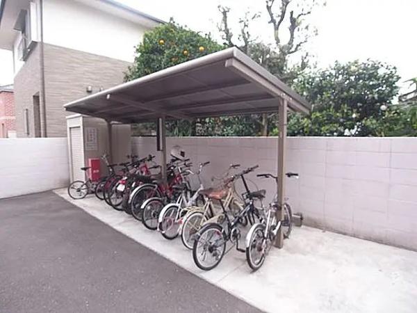 福岡市博多区吉塚１丁目のマンション
