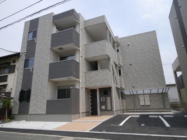 福岡市東区原田１丁目のアパート