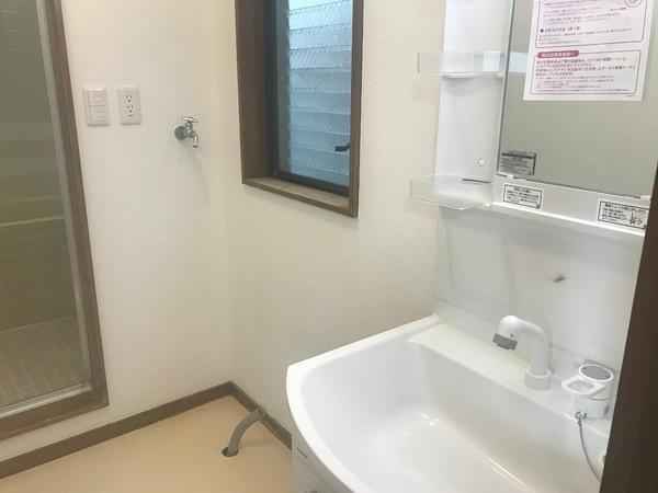 若松町3丁目貸家