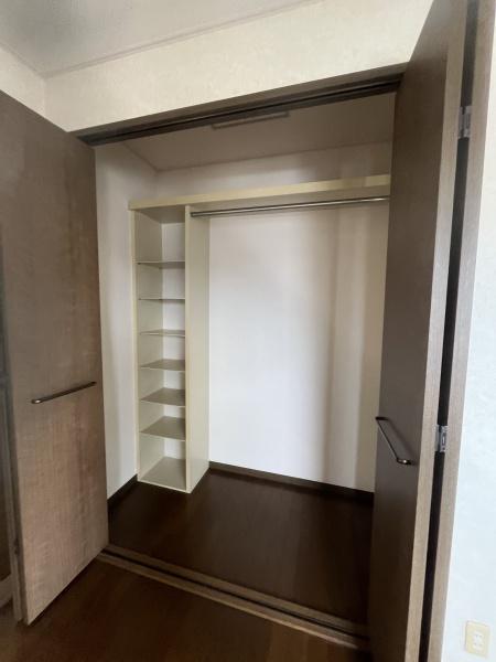 長坂3丁目貸家