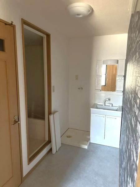 横須賀市三春町１丁目のマンション