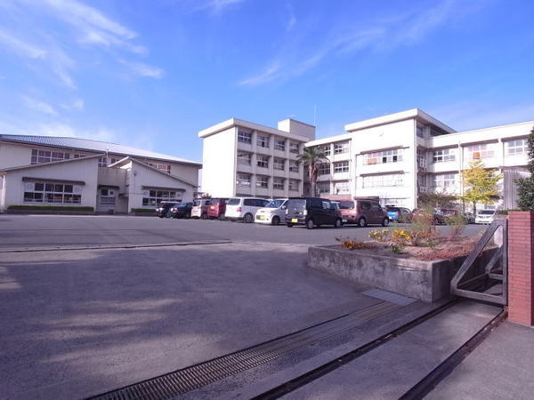 荻浦貸家(糸島市立前原西中学校)