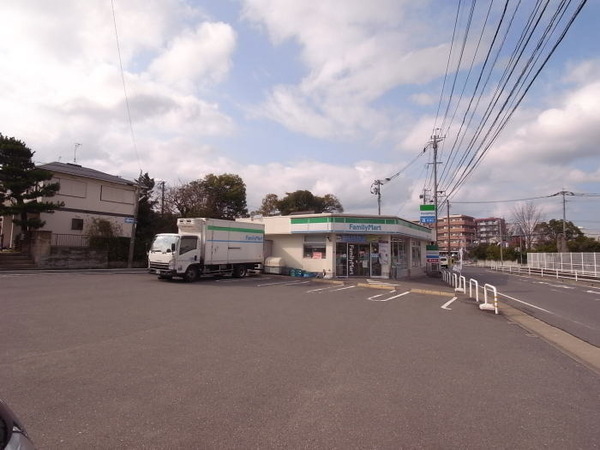 ニューウェーブ糸島2(ファミリーマート前原中央店)