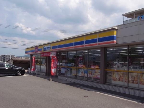 篠原西２丁目貸家(ミニストップ糸島篠原西店)