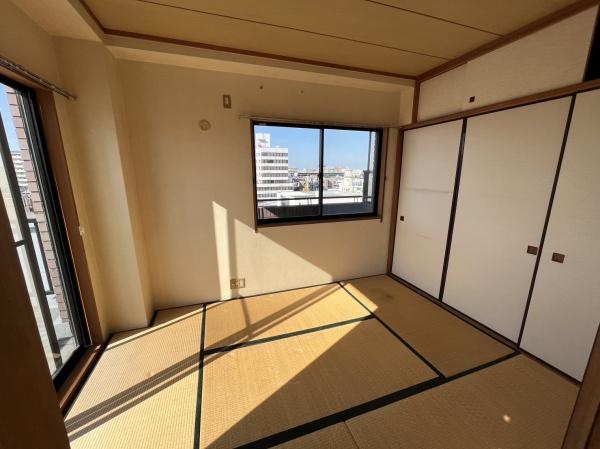 日勝堂ビル