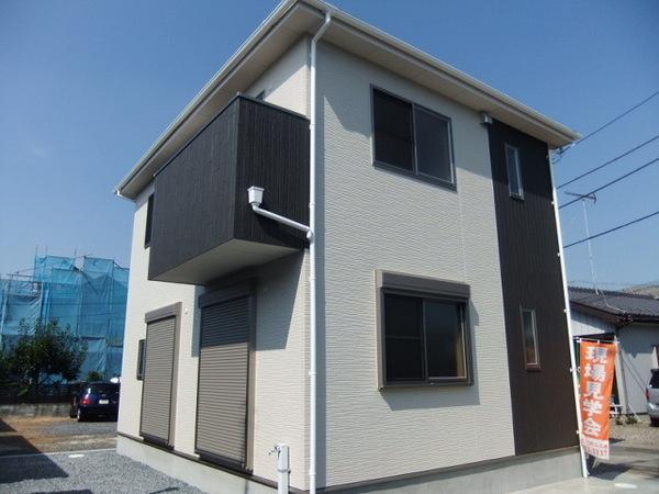 瓦葺ドリームハウス