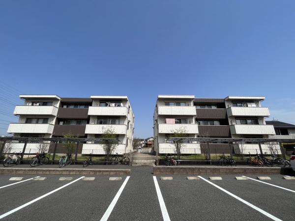 イズヤグリーンヒルズＤ