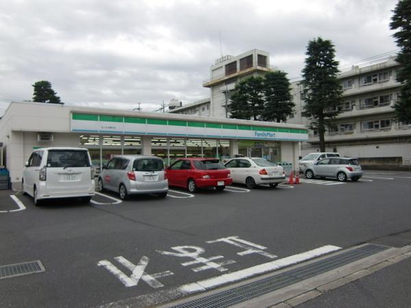 グランパレス堀口(ファミリーマートさいたま植竹店)
