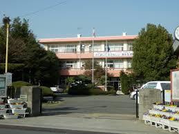 鴻巣市人形貸家(鴻巣市立鴻巣中学校)