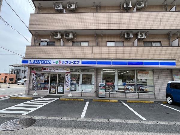 エスプラナーデ(ローソン・スリーエフ)
