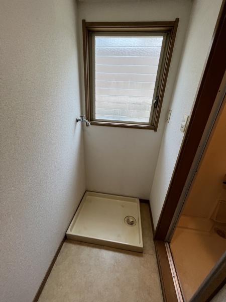 アルバニー荻嶋