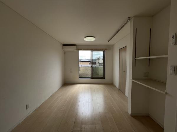 草加市新里町テラスハウス