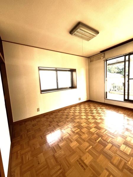 上尾市小泉8丁目の貸家(洋室)