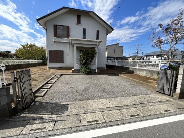 三橋4丁目貸家(駐車場)