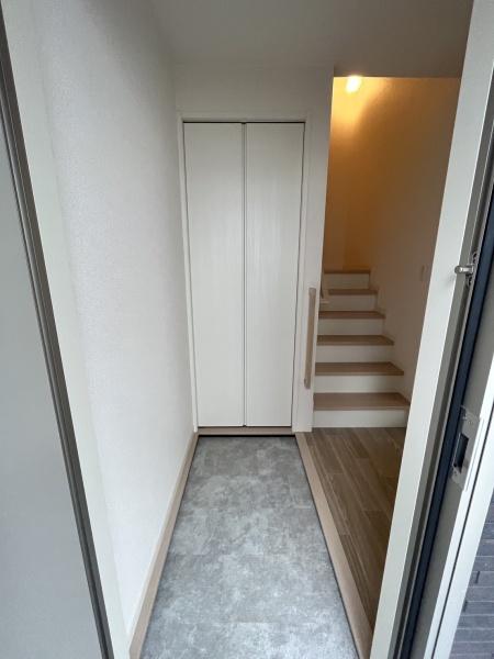 ファミーユメゾン(玄関)