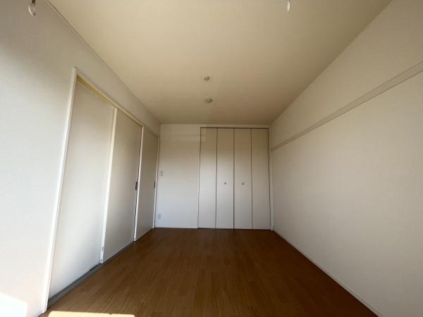 ウエストコート(寝室)