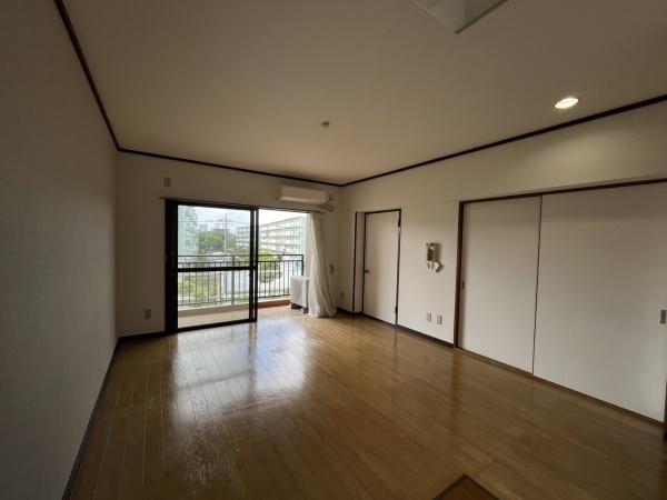 ロイヤルヒルズＡ棟